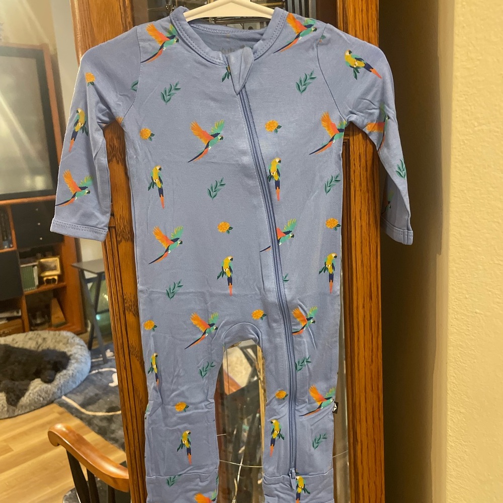 Kyte BABY Bamboo Blue Macaw Print Footie One Piece